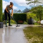 Comment enlever la mousse sur une terrasse en résine pour prolonger sa durée de vie