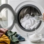 Rendez vos vêtements éclatants grâce au bicarbonate de soude et vinaigre blanc pour le linge déteint